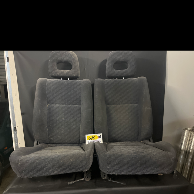 Sièges passager + conducteur 