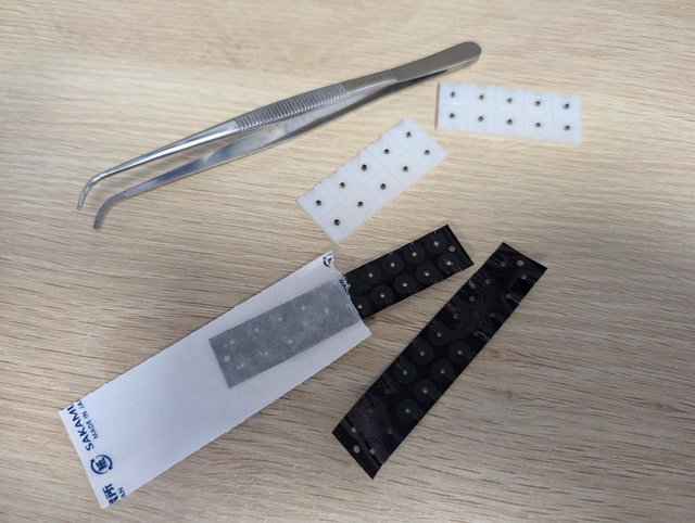 Ear seeds refill kit of 100 seeds