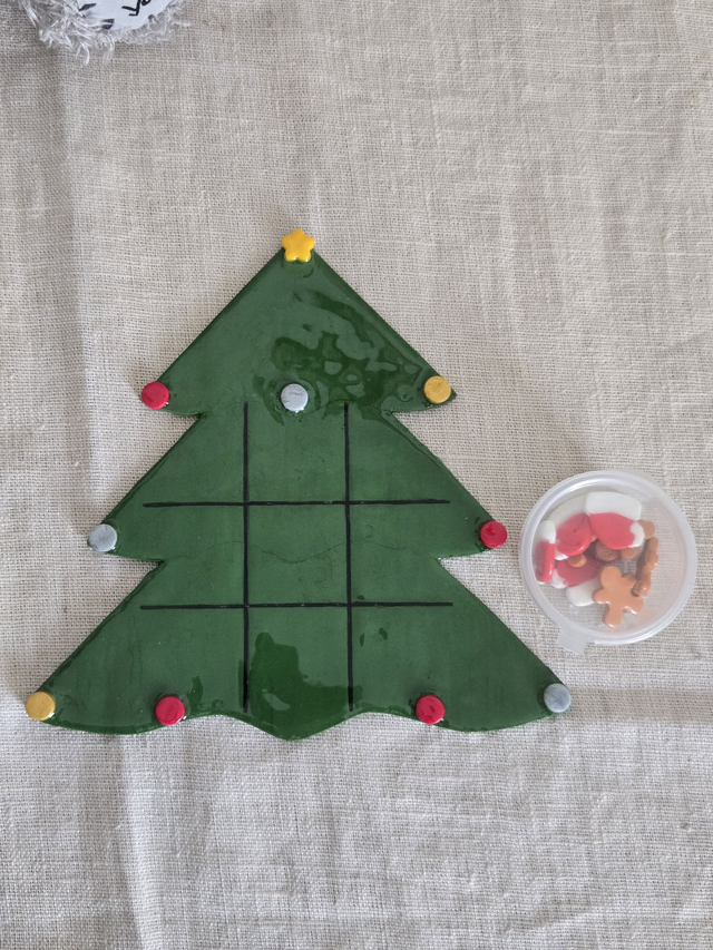 Plateau de morpion - sapin de noël