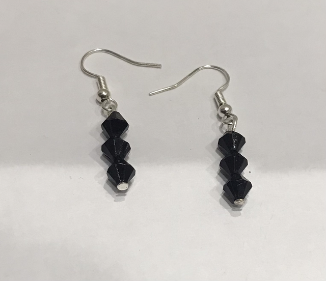 Small Black Dangling Earrings-SBDE23