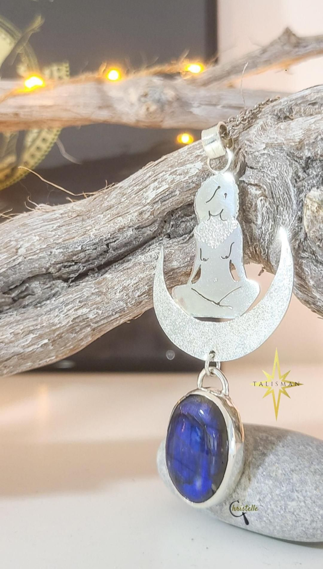 Selënia – Veilleuse Lunaire en Labradorite | Talisman de Protection &amp; Intuition