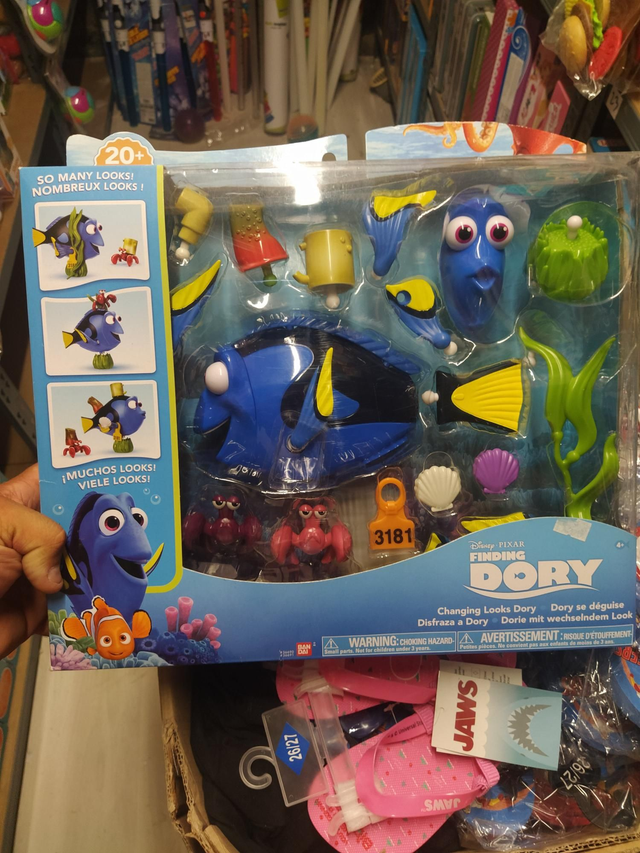 COFFRET FIGURINE DORY
