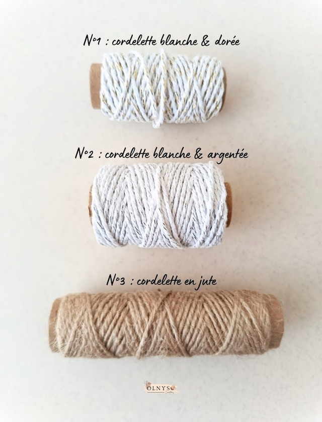 Boule de Noël ~ Ornement Père Noël avec prénom (personnalisable)