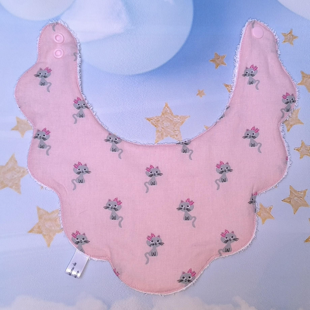 Bavoir souris fleurie 