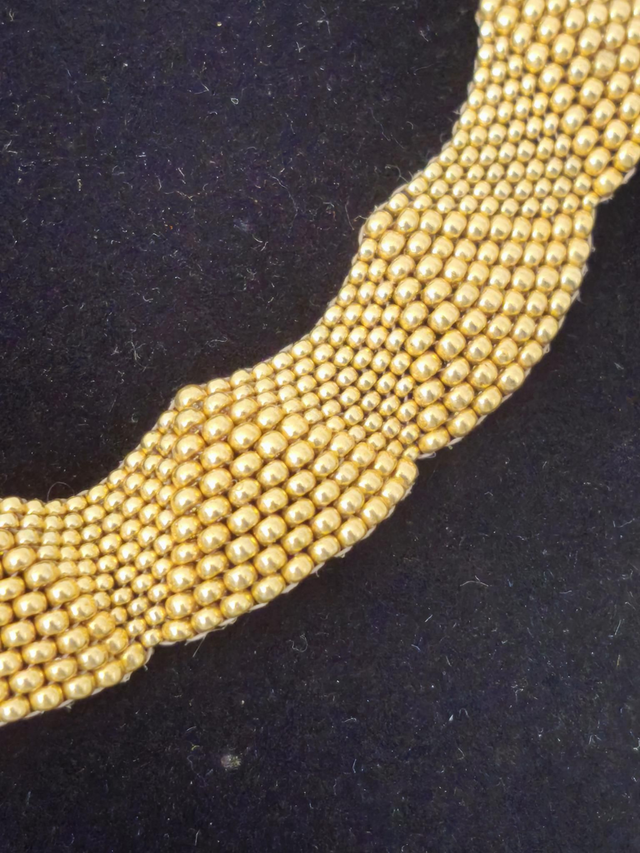 Collier beadweaving
