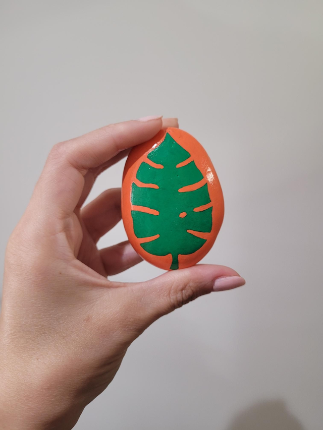 Leaf Pebble - Orange Background (Small) - NW-313