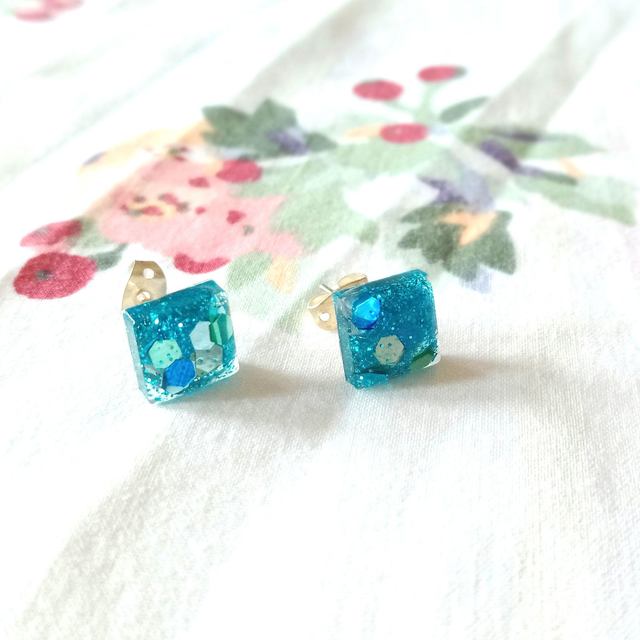 Puces d'oreilles aux 1000 paillettes- Coeur