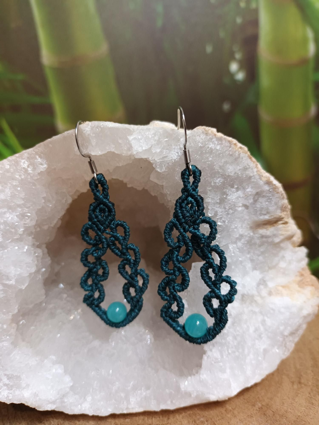 Boucles d'oreilles en micro-macramé et amazonite