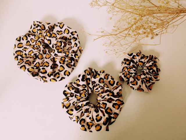 Chouchou léopard rose