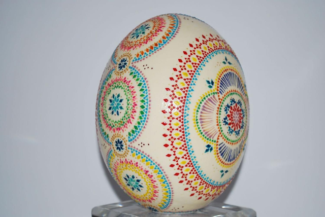 1 Straußenei Wachs- Bossier- Technik