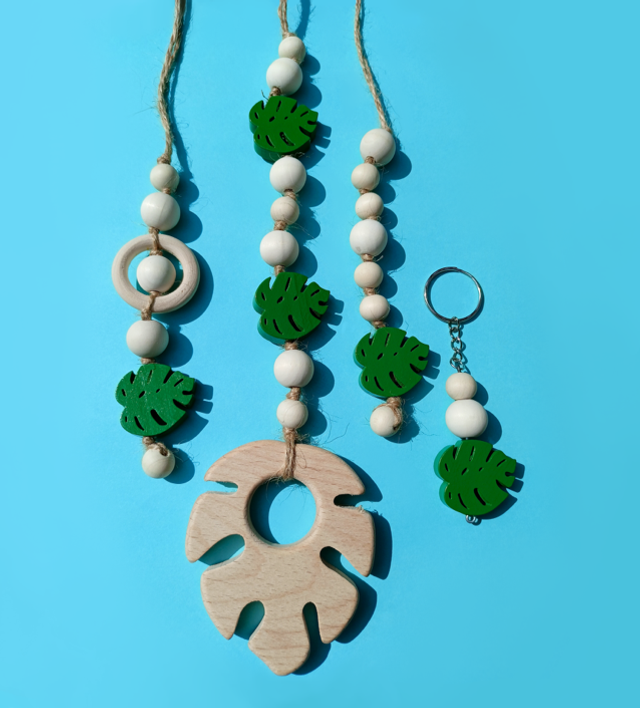 Monstera hanging chews