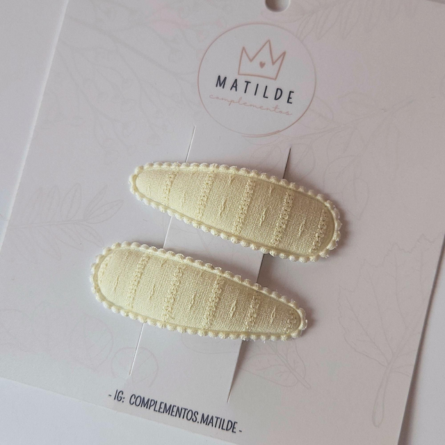 Clip Par 	Amarillo Pastel