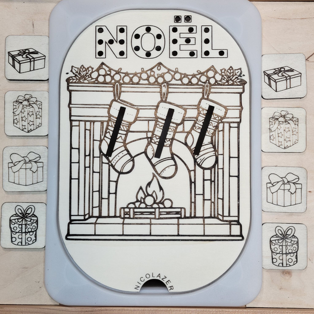 Insert sensoriel bois compatible trofast &quot;la cheminée de noël&quot;