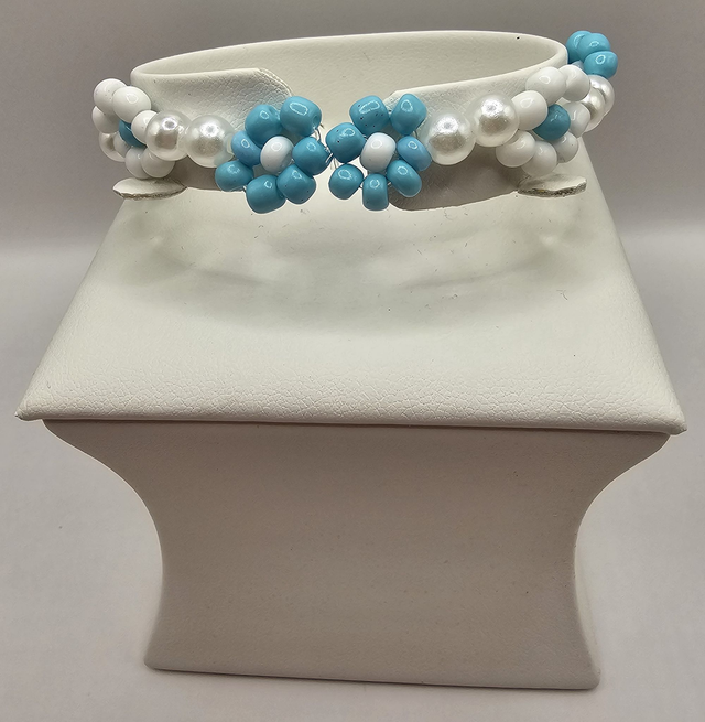 Beaded Flower Bracelet.