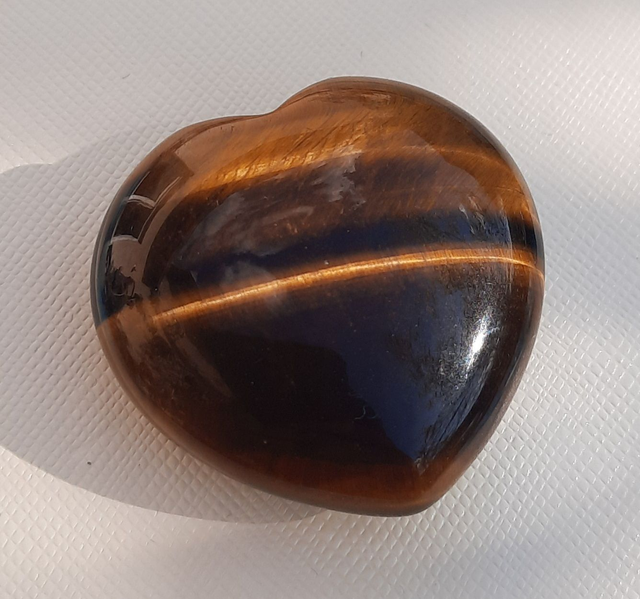 Galet coeur 40mm Oeil de tigre A