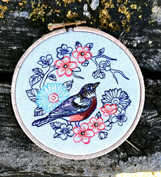 Hoop art rouge gorge 