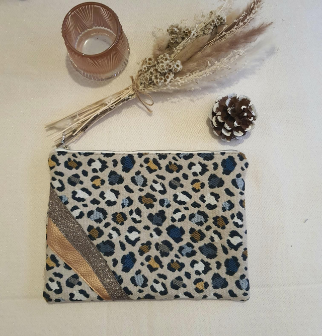 Grande pochette léopard 
