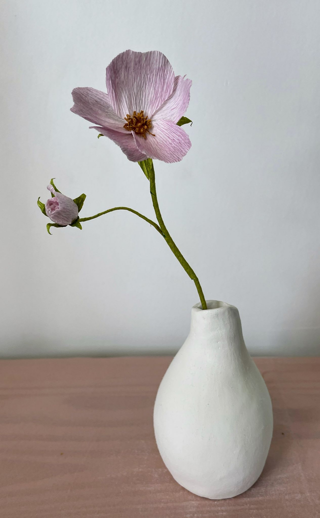 Eglantine "Eléor" avec son vase artisanal offert