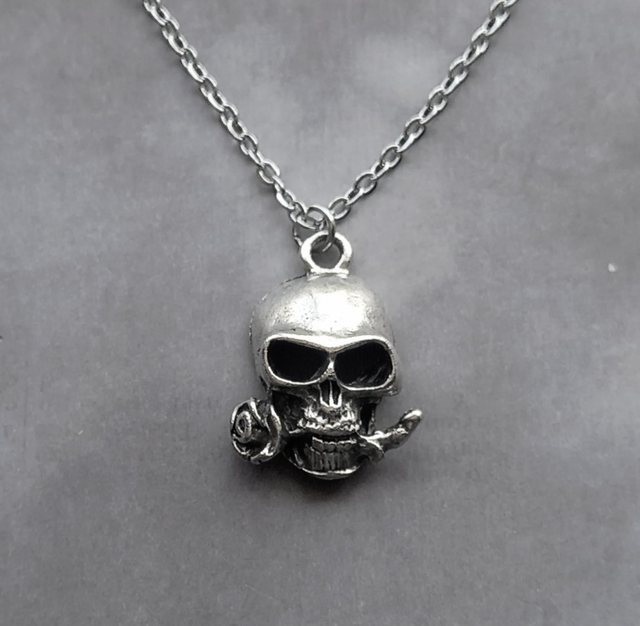 Skull and Rose Necklace 