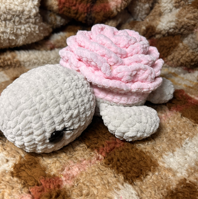 Tortue fleur rose