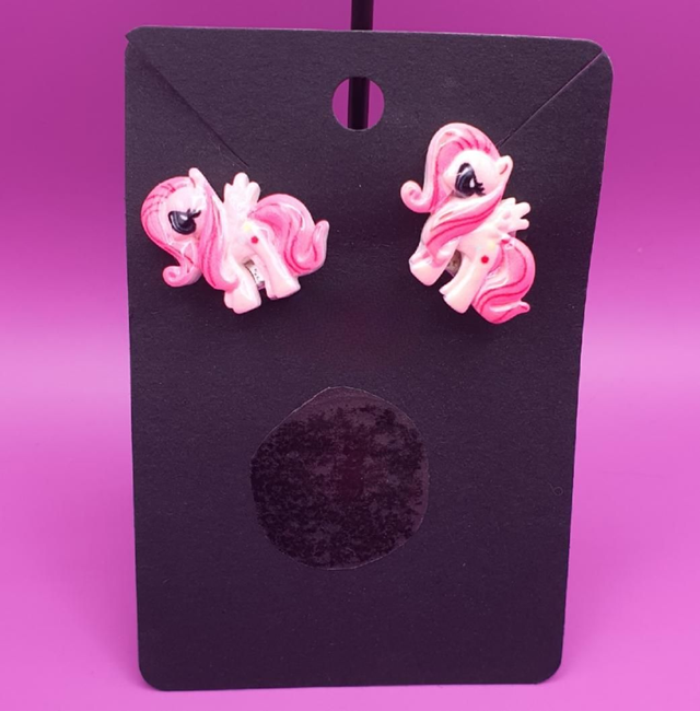 Clip Ons Pink Flutter