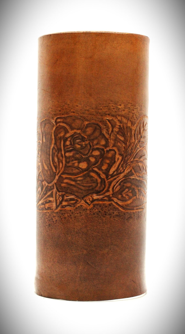 VASE EN VERRE ET CUIR 