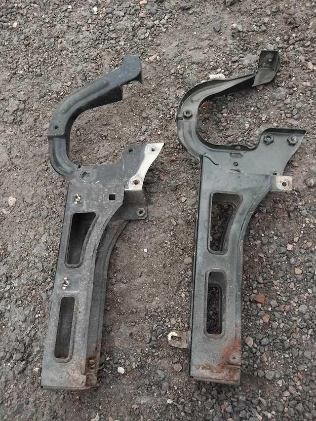 Supports de Pare-chocs avant Alfa Roméo 156