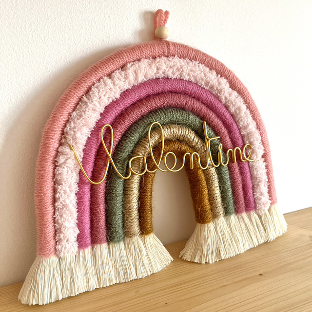 Arc en ciel en macramé à personnaliser avec prénom en fil aluminium 