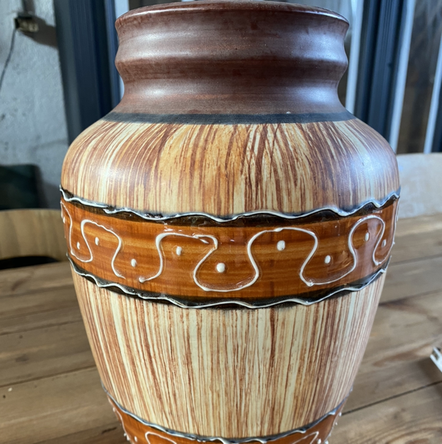 Vase marron relief West germany