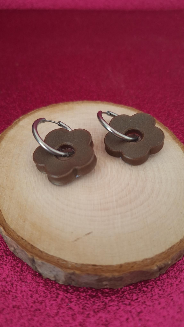 Boucles d'oreilles créoles argentées chocolat mat/brillant