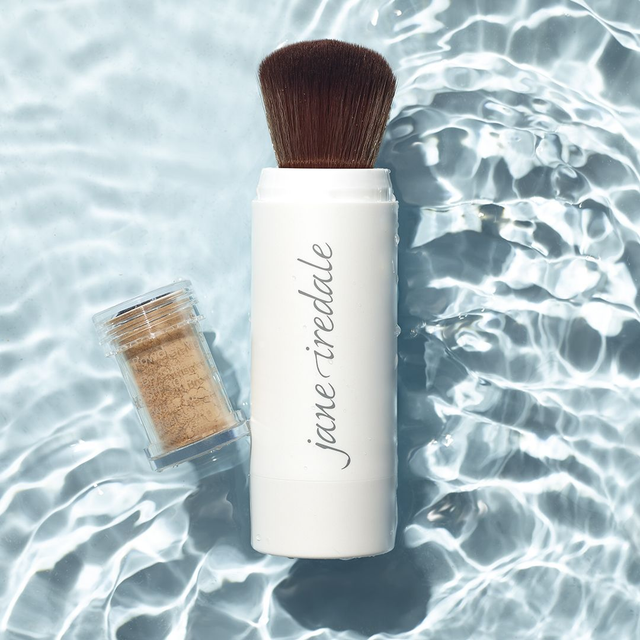 #N01 Powder-Me SPF Brush -jane iredale