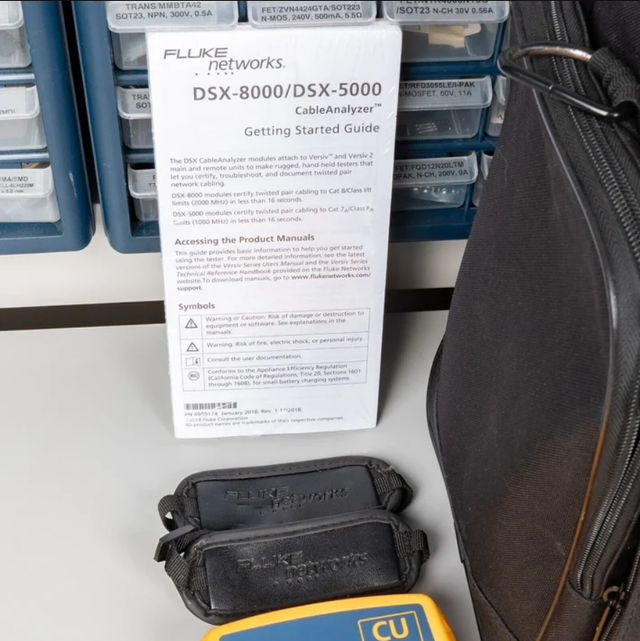 Fluke Versiv 2 DSX2-8000 2Ghz CableAnalyzer Cat8 Cat6a Cable Certifier DSX-8000