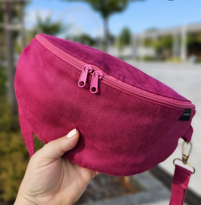 PINK crossbody övtáska