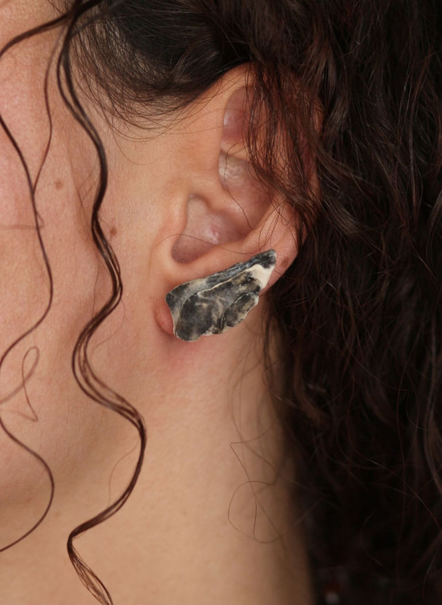 'melody wing' mono earring