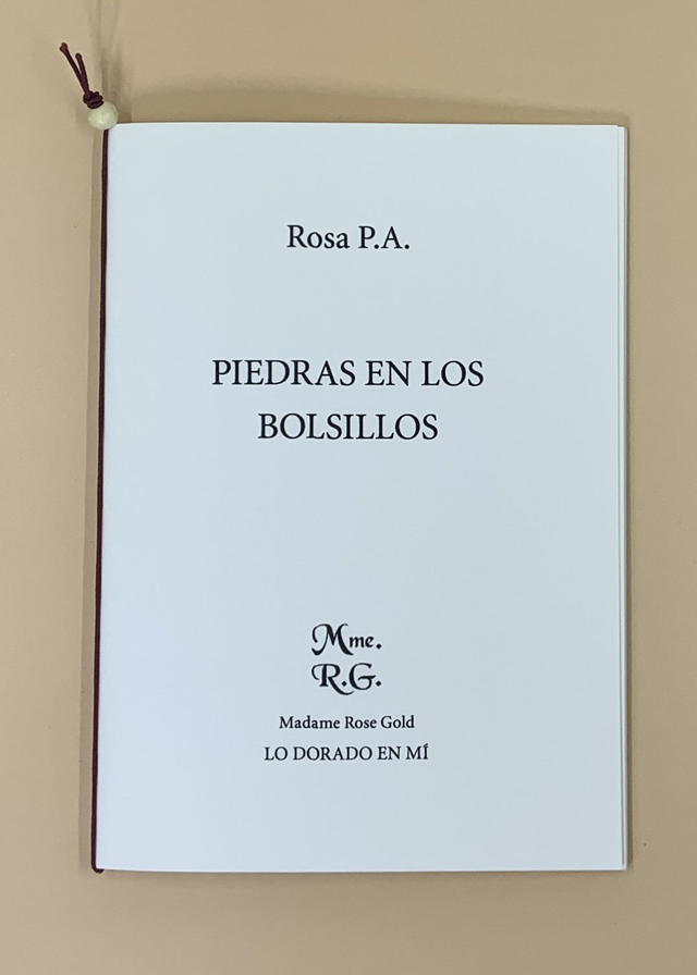 R-002 Piedras en los bolsillos