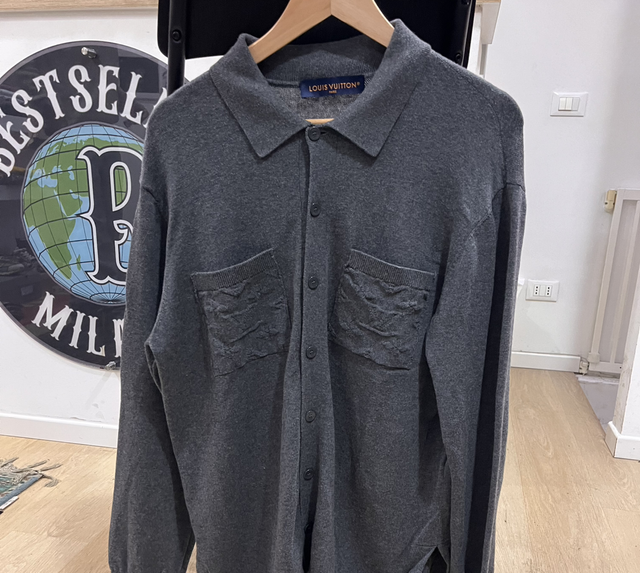 Louis Vuitton size M pre-owned