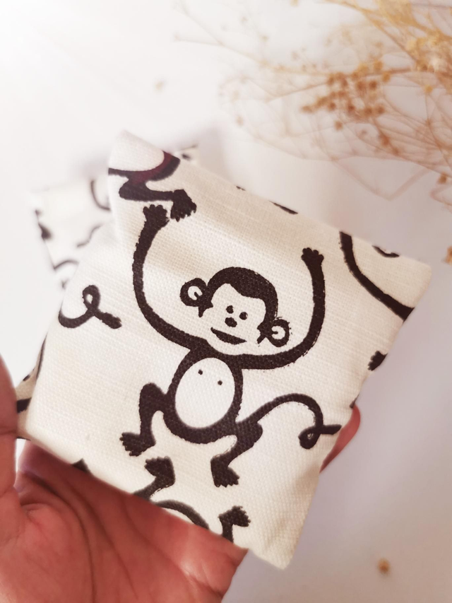 Bouillotte sèche de poche "singe" 