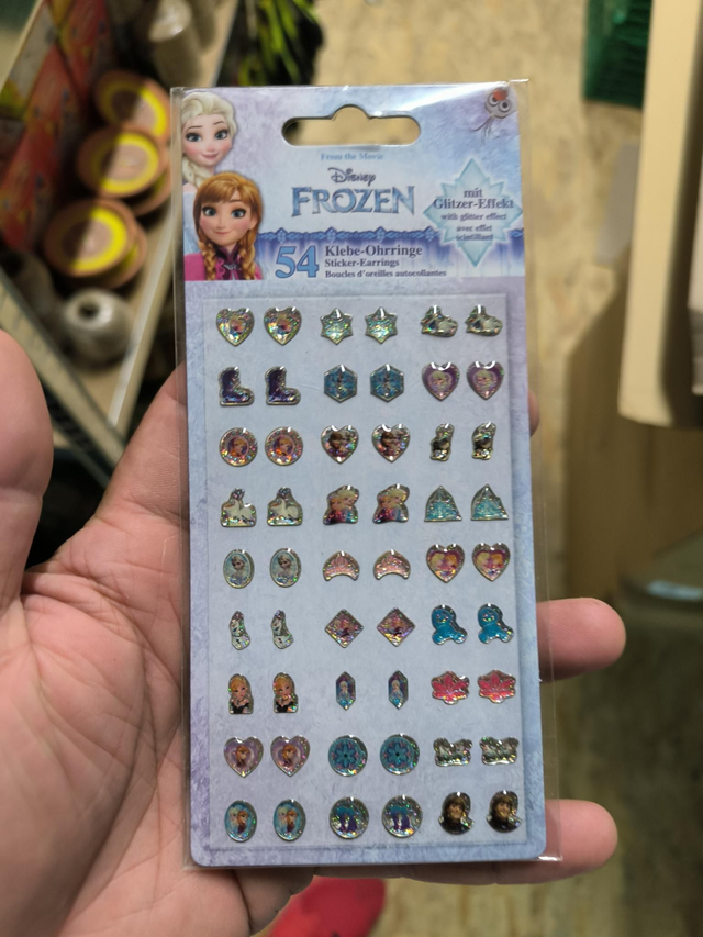 BOUCLE D'OREILLE REINE DES NEIGES 27 PAIRES