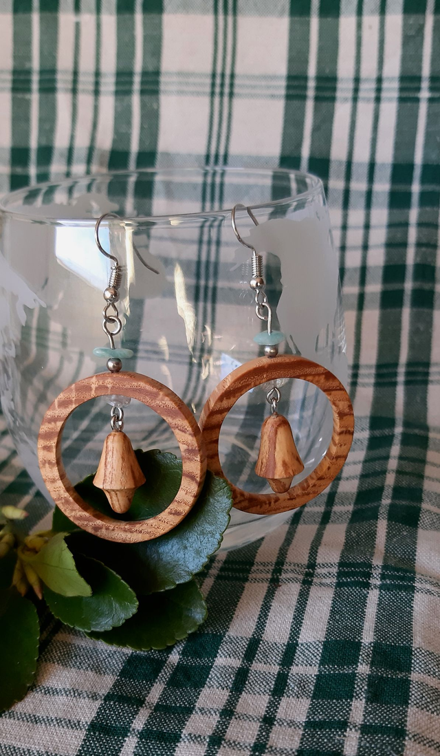 Boucles d'oreilles en bois et pierres naturelles