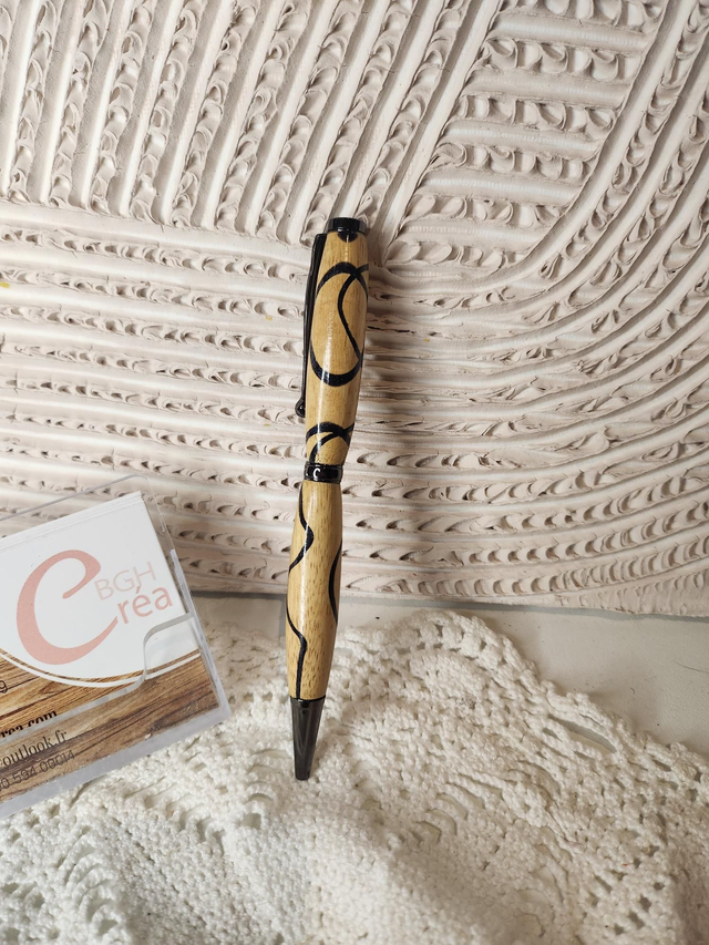Stylo en bois chêne et tissu