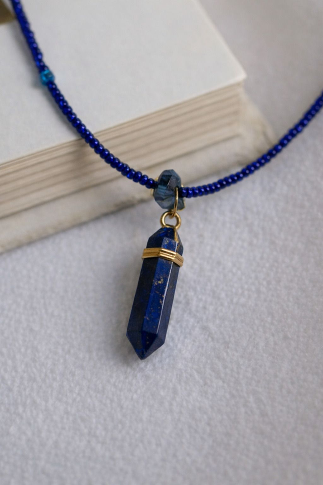 Colliers en lapis-lazuli