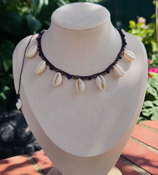 Collier MOANA lapis lazuli et coquillages 