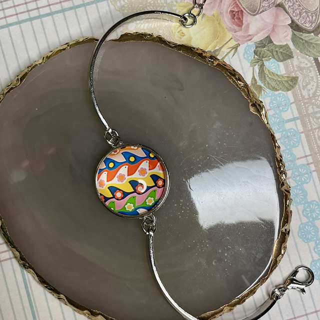 Stainless steel bracelet with colourful glass cabochon-adjustable bracelet.