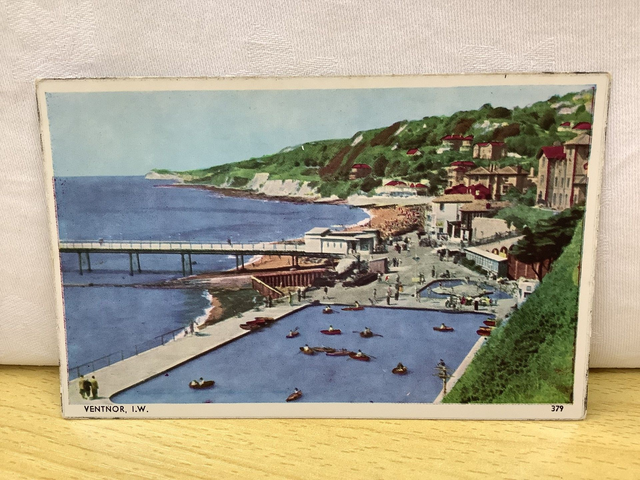 Ventnor. Isle of Wight, G. Dean &amp; Co. Ltd The Bay Series No.379 vintage postcard. Our Ref No. R795 £2.50