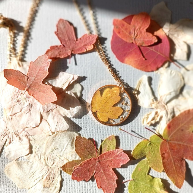 Collier érable court