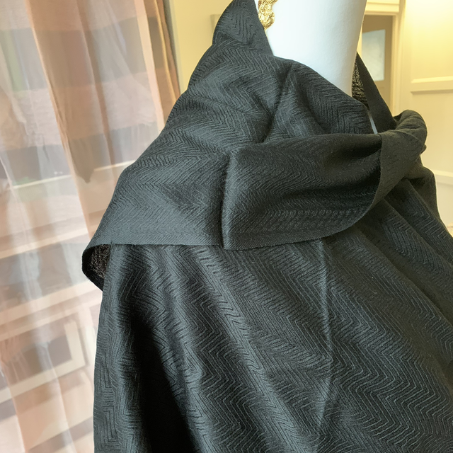 Châle cachemire noir zigzag 