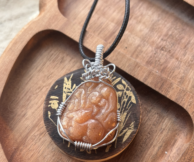 Handmade Series: Nine-Tailed Fox Sunstone Pendant (A)