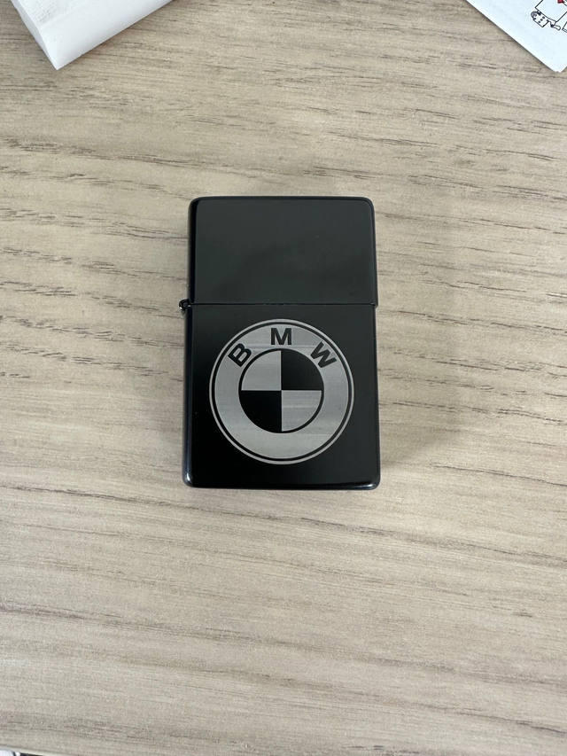 Briquet BMW