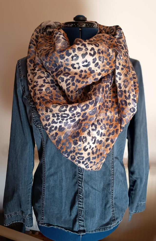 Schal/Dreieckstuch Musselin Leo