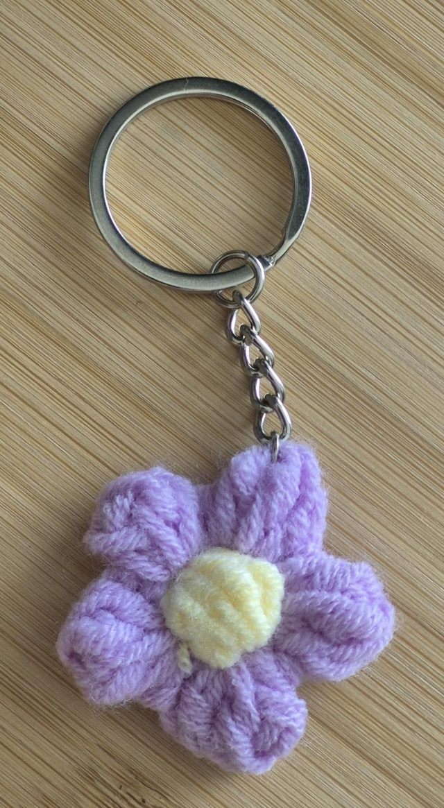 Puff flower keychain